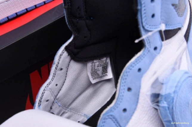HIGH JORDAN BLACK WHITE 1 UNIVERSITY RETRO AIR 555088-134 BLUE 0715